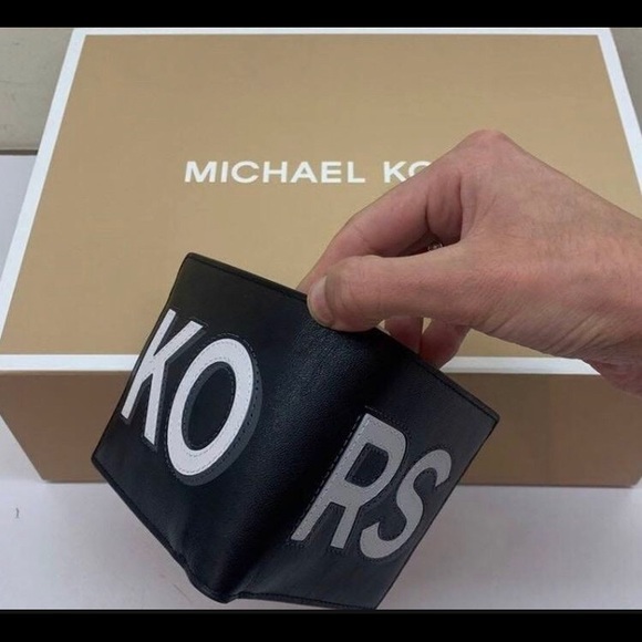 Michael Kors men’s leather wallet w/ gift box - Picture 1 of 3
